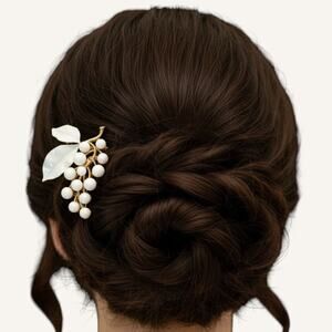 White Gold Leaf Pearl Cluster Hair Comb Vintage-Inspired Bridal Accessory